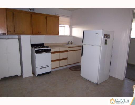 33 Prospect Lane Colonia, NJ 07067 - Photo 6 of 10