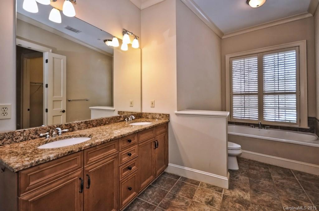 251 Queens Road, Unit 251 Charlotte, NC 28204 - Photo 16 of 22 Gallery Image 16