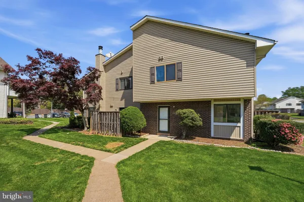 $335,000 | 9019 Sandalwood Drive, Unit D, Manassas, VA 20110