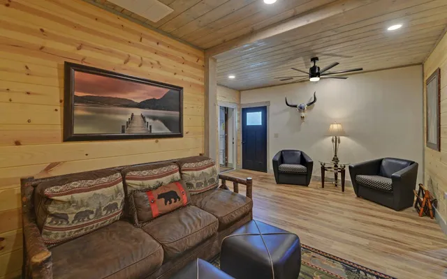 a view of a yard with an trees