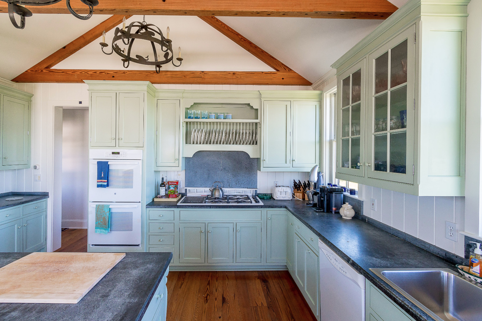 21 Washing Pond Road Nantucket, MA 02554 - Photo 12 of 37 Gallery Image 12