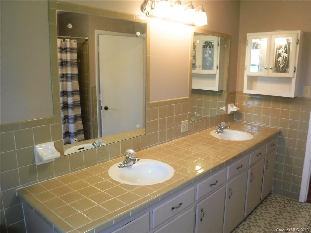 917 Shiloh Road Forest City, NC 28043 - Photo 28 of 48 Gallery Image 28