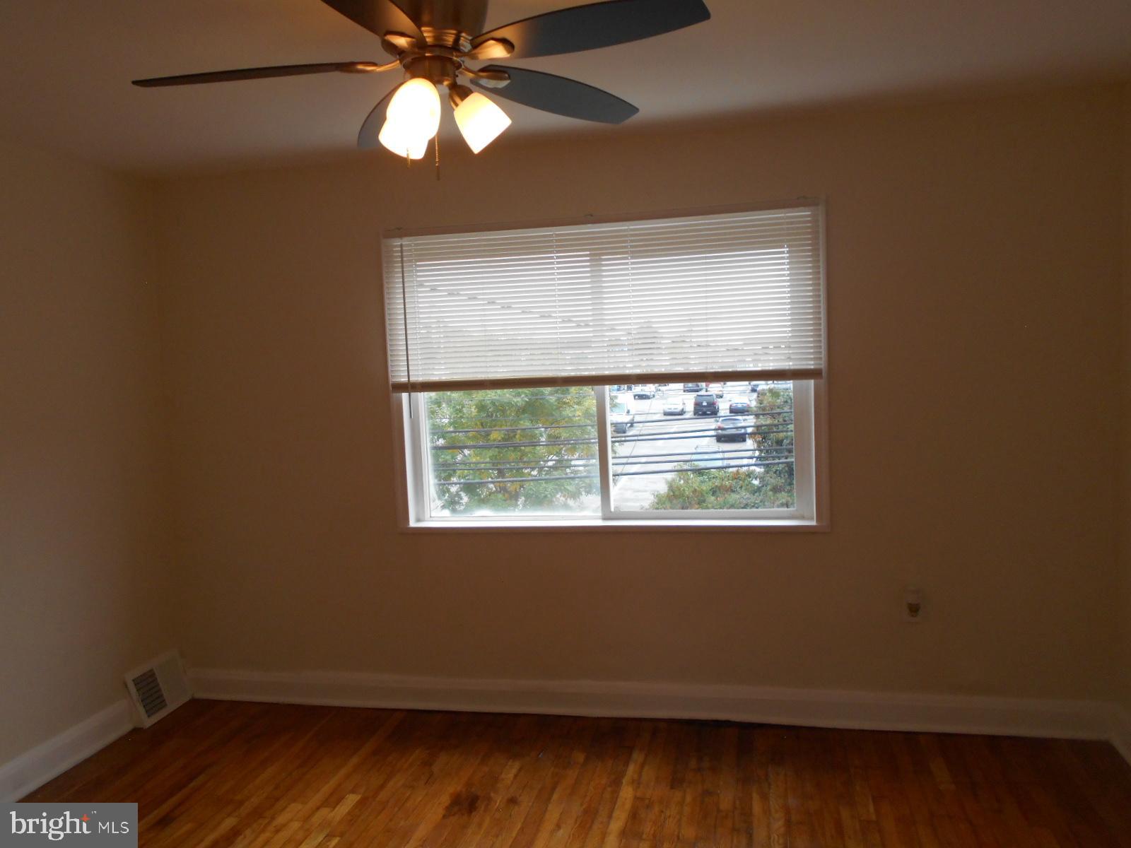 4129 Crest Heights Road Baltimore, MD 21215 - Photo 17 of 20 MBR