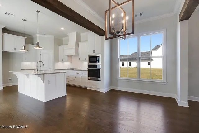 $385,933 | 425 Bozeman Trail, Scott, LA 70583