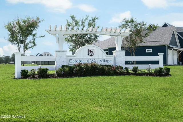 $385,933 | 425 Bozeman Trail, Scott, LA 70583