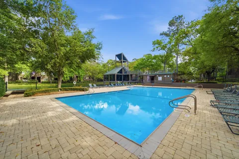 $315,000 | 160 Litchfield Lane, Houston, TX 77024