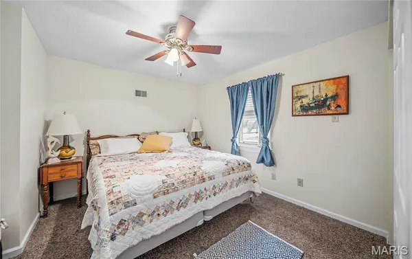 $490,000 | 1642 Lakeshore Drive, Cuba, MO 65453