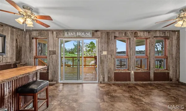 $490,000 | 1642 Lakeshore Drive, Cuba, MO 65453