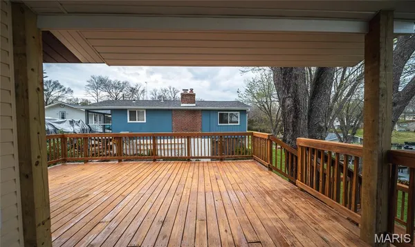 $490,000 | 1642 Lakeshore Drive, Cuba, MO 65453