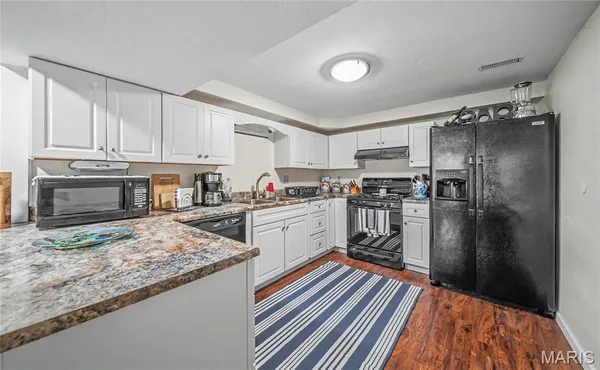 $490,000 | 1642 Lakeshore Drive, Cuba, MO 65453