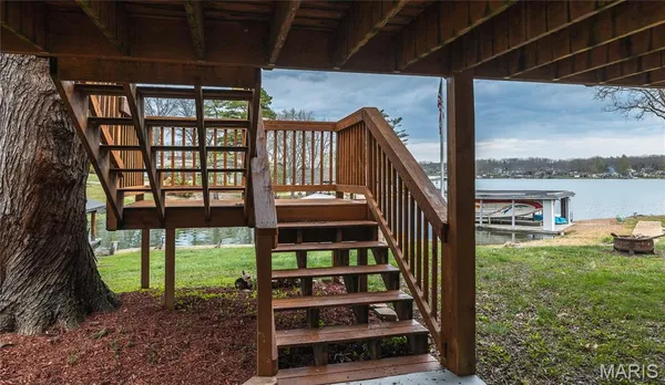 $490,000 | 1642 Lakeshore Drive, Cuba, MO 65453