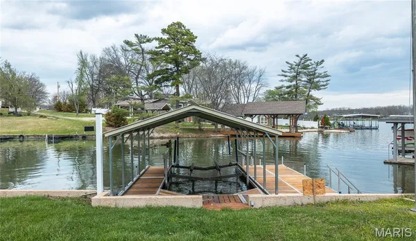 $490,000 | 1642 Lakeshore Drive, Cuba, MO 65453