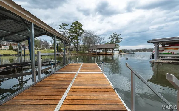 $490,000 | 1642 Lakeshore Drive, Cuba, MO 65453