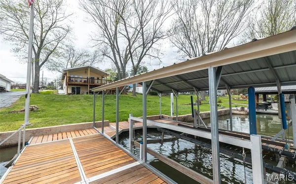 $490,000 | 1642 Lakeshore Drive, Cuba, MO 65453