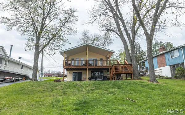 $490,000 | 1642 Lakeshore Drive, Cuba, MO 65453