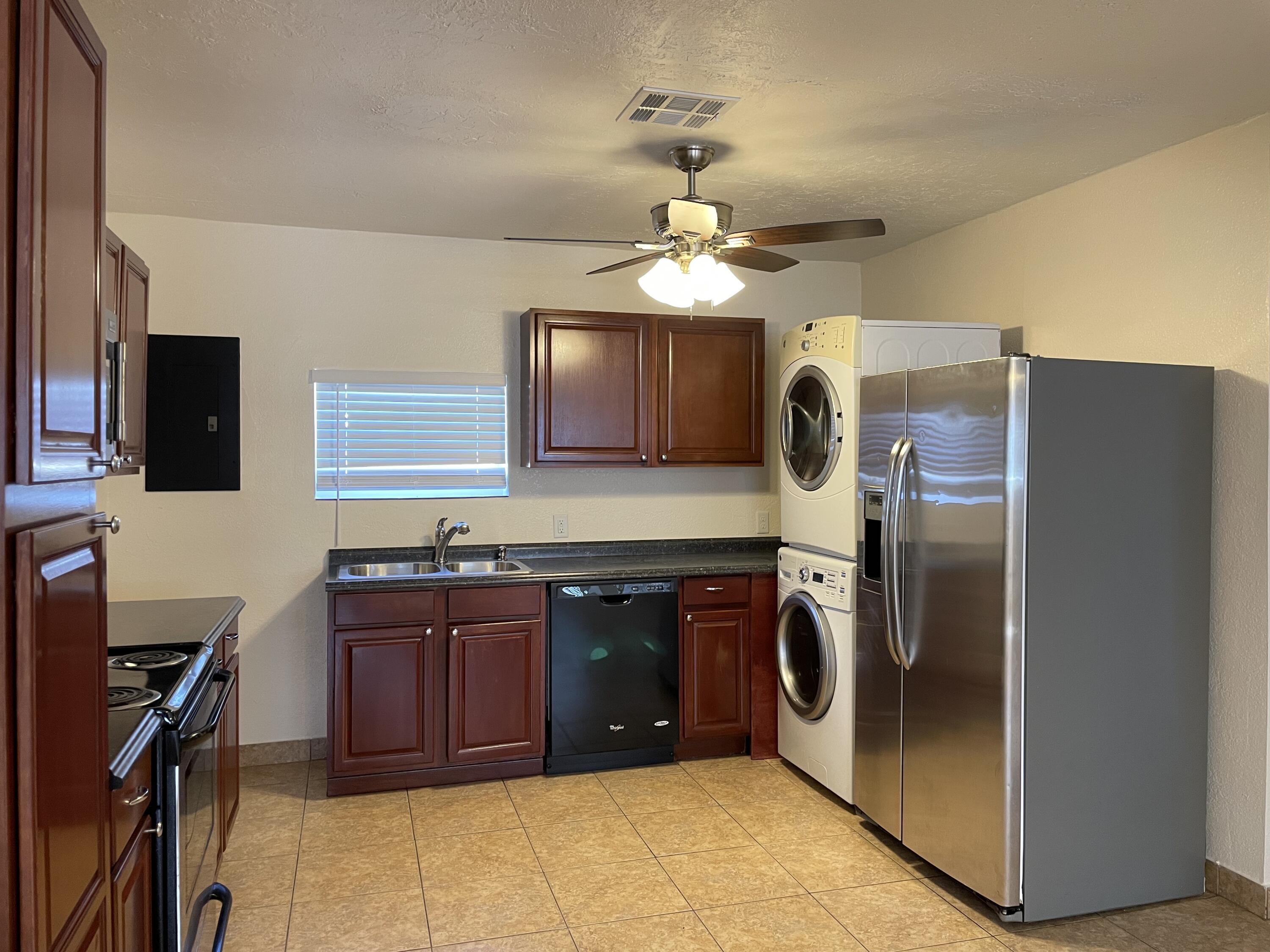 166 West 25th Street Riviera Beach, FL 33404 - Photo 4 of 14 IMG_5461