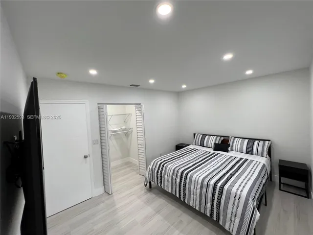 $2,400 | 1910 Thomas Street, Unit 12, Hollywood, FL 33020