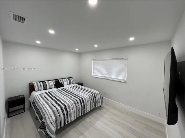 $2,400 | 1910 Thomas Street, Unit 12, Hollywood, FL 33020