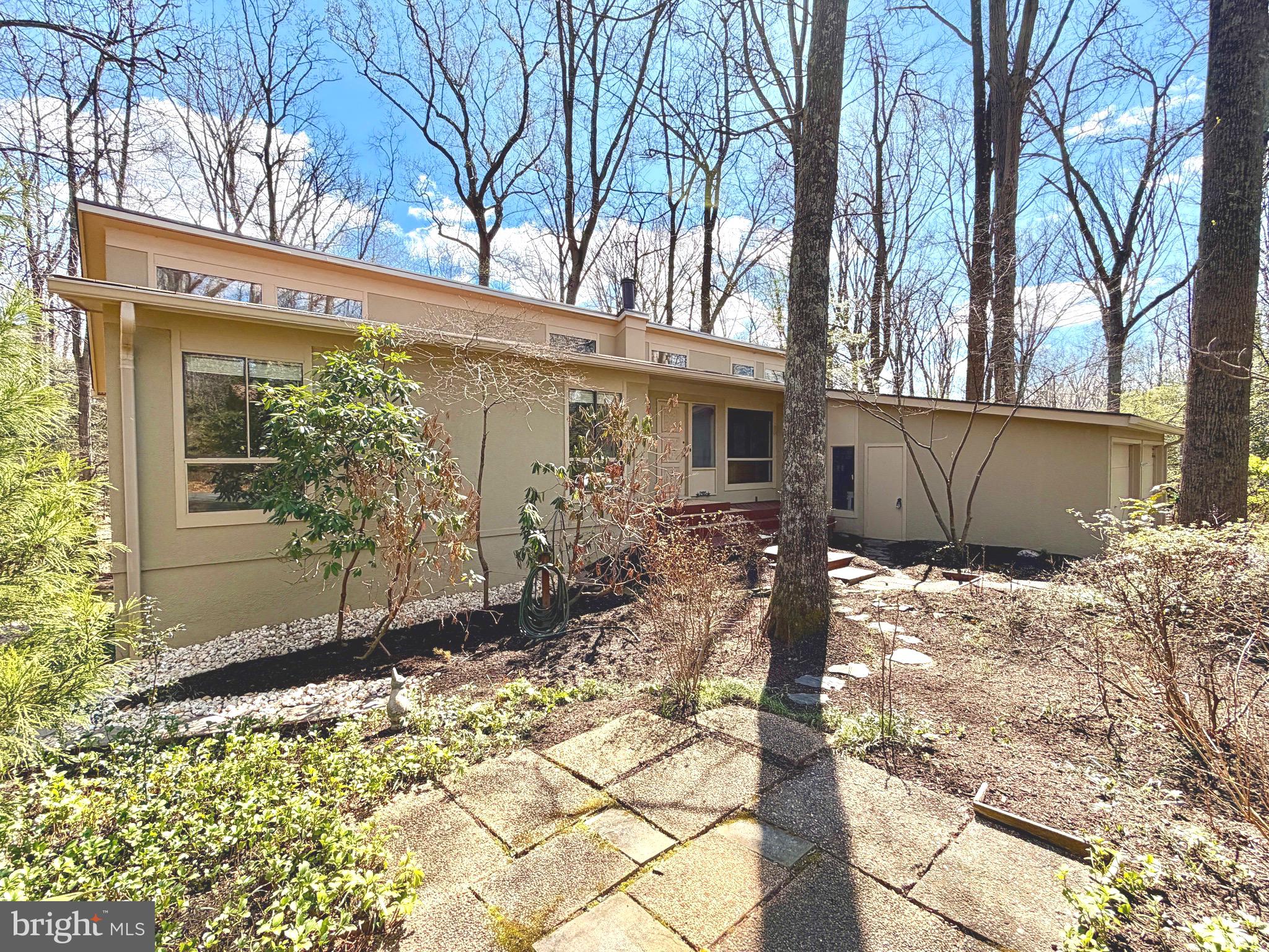 2105 Lirio Court Reston, VA 20191 - Photo 3 of 10