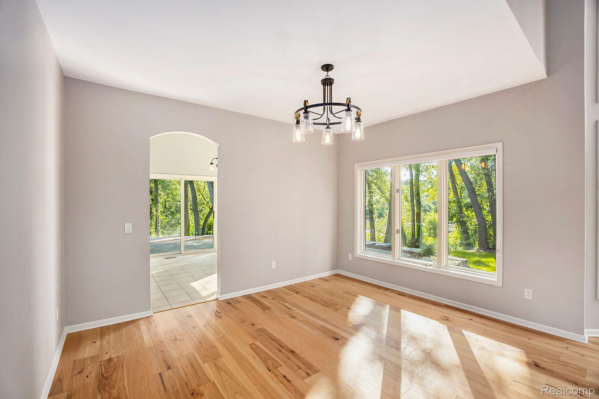 1460 Kentfield Drive Rochester, MI 48307 - Photo 9 of 46 Gallery Image 9