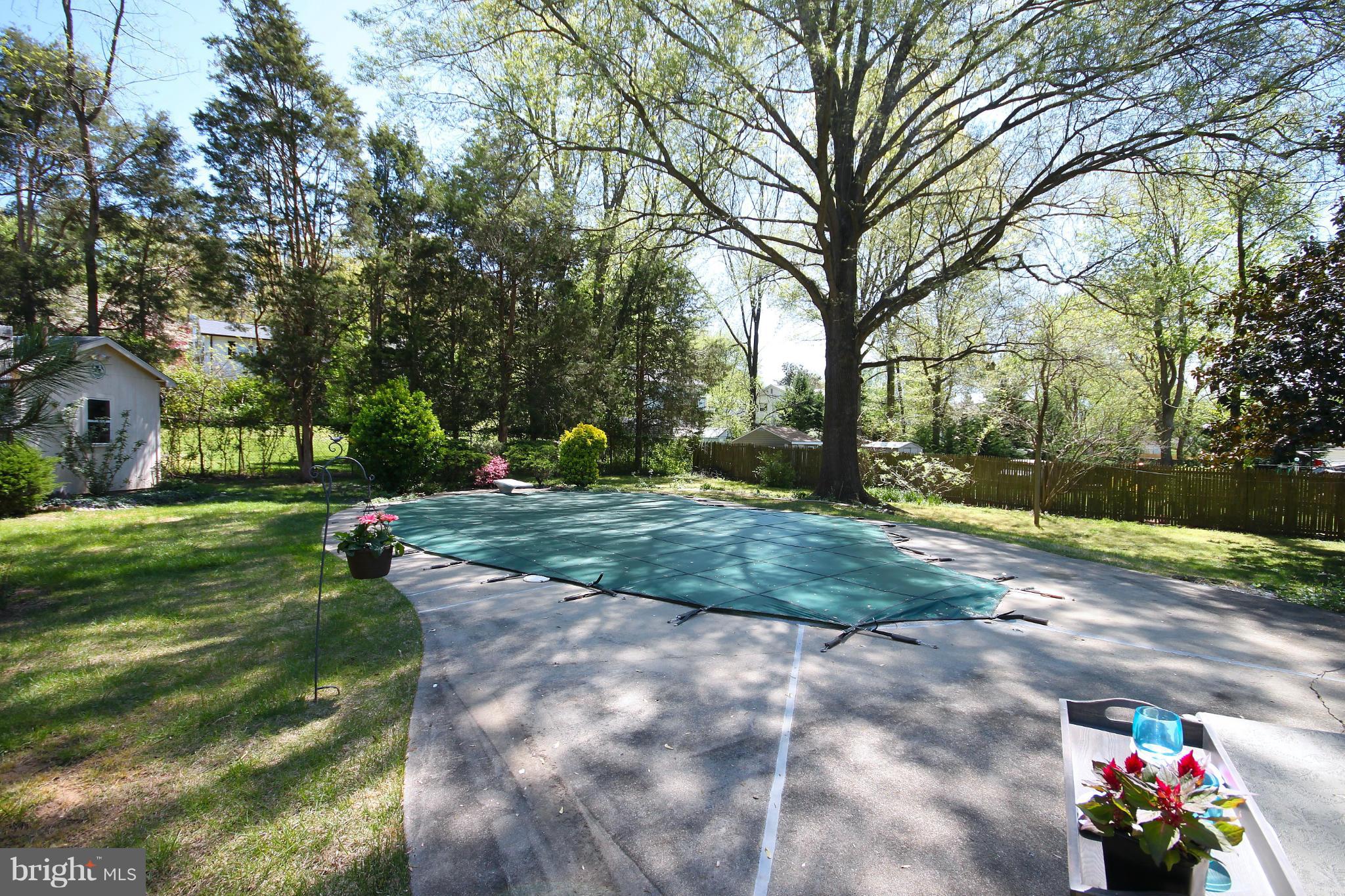 6427 Haystack Road Alexandria, VA 22310 - Photo 2 of 28 Exterior (Rear)