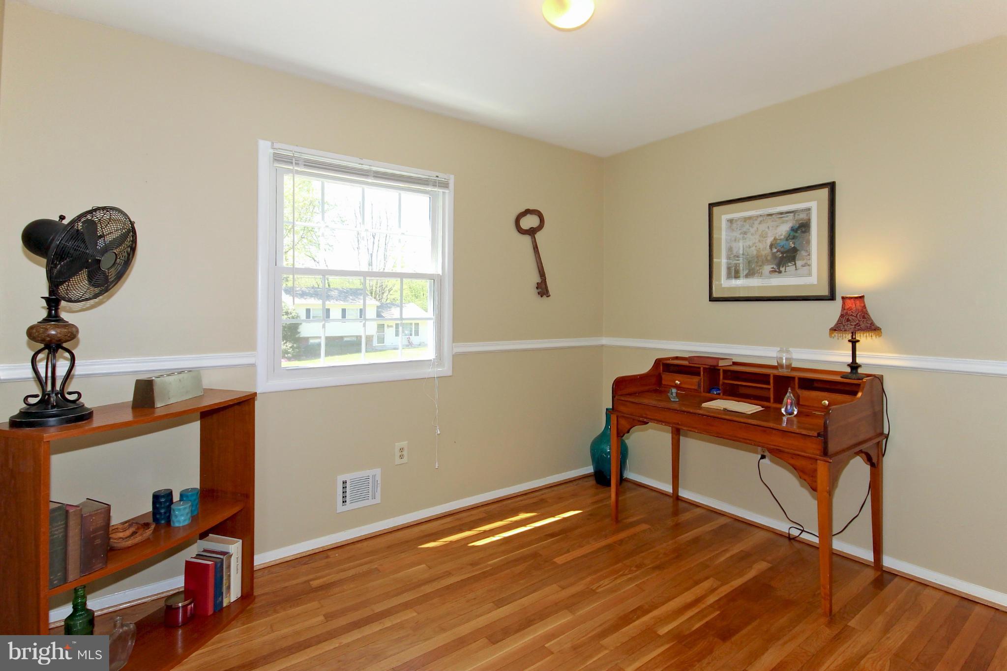6427 Haystack Road Alexandria, VA 22310 - Photo 25 of 28 Bedroom 2