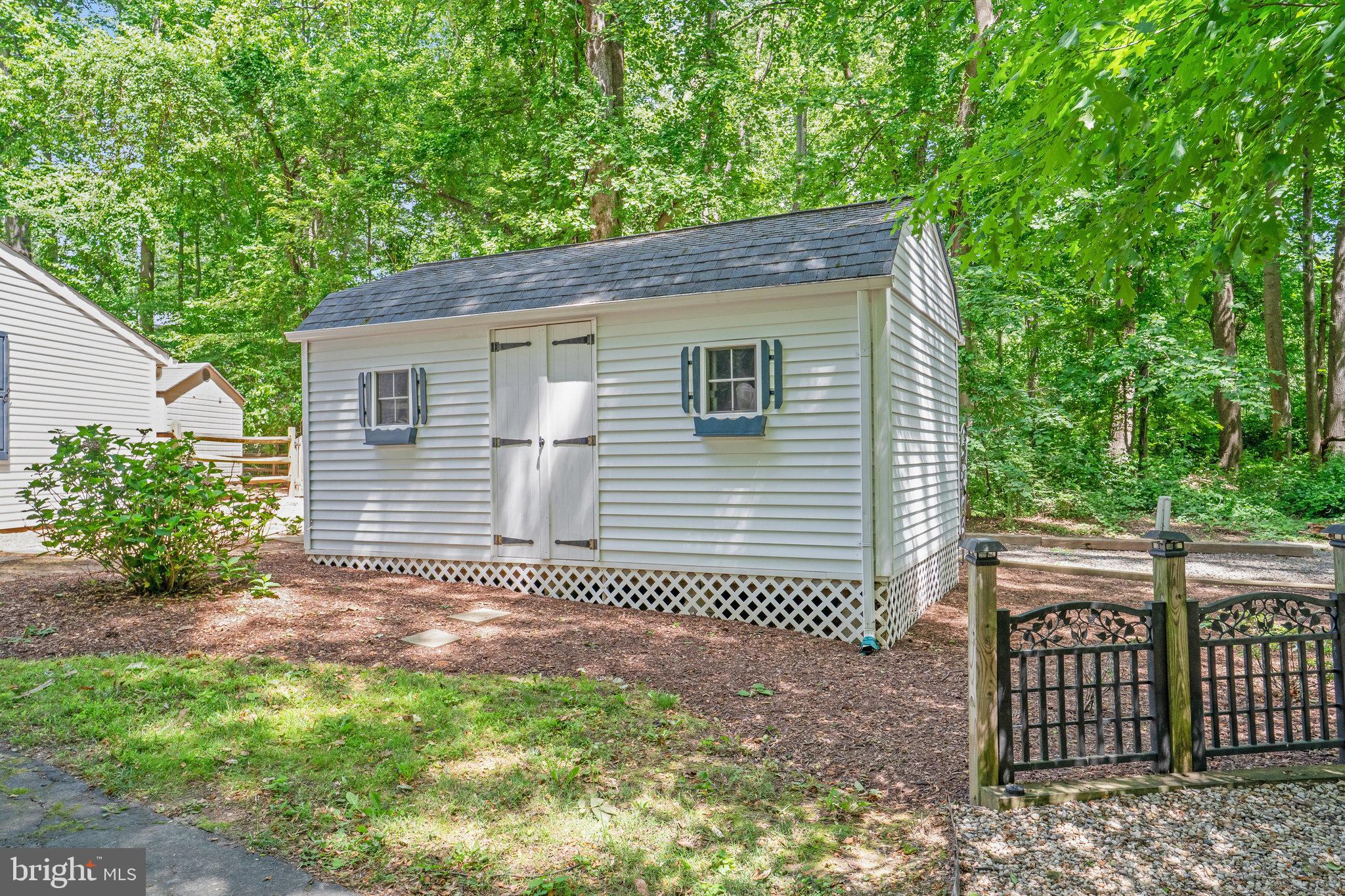 11921 Appling Valley Road Fairfax, VA 22030 - Photo 4 of 30 Gallery Image 4