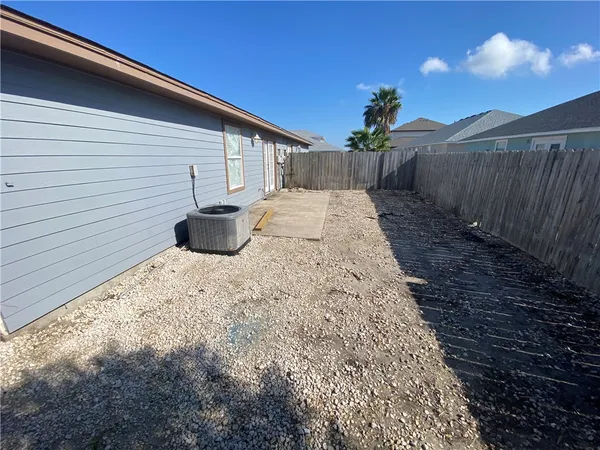 $1,650 | 15410 Cruiser Street, Unit B, Corpus Christi, TX 78418