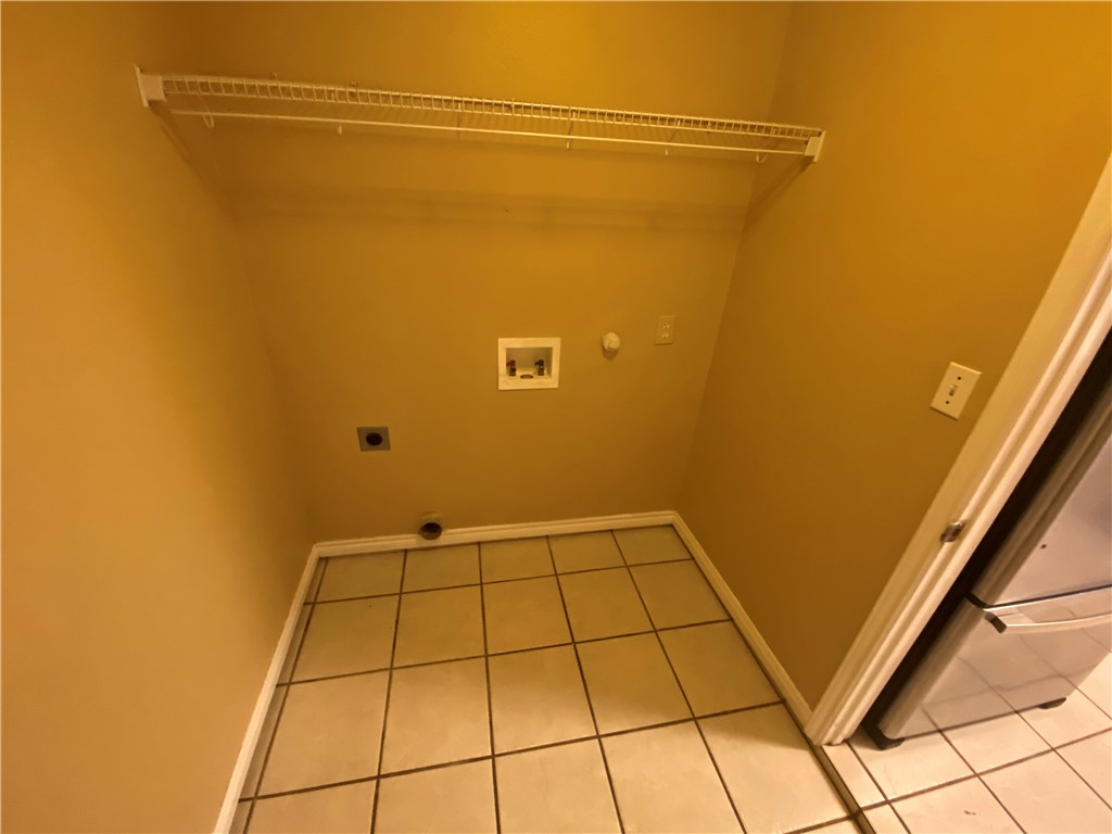 15410 Cruiser Street, Unit B Corpus Christi, TX 78418 - Photo 8 of 25 a view of bathroom