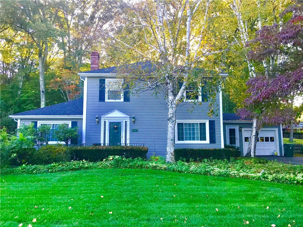 469 Woodland Road Woonsocket, RI 02895 - Photo 1 of 27