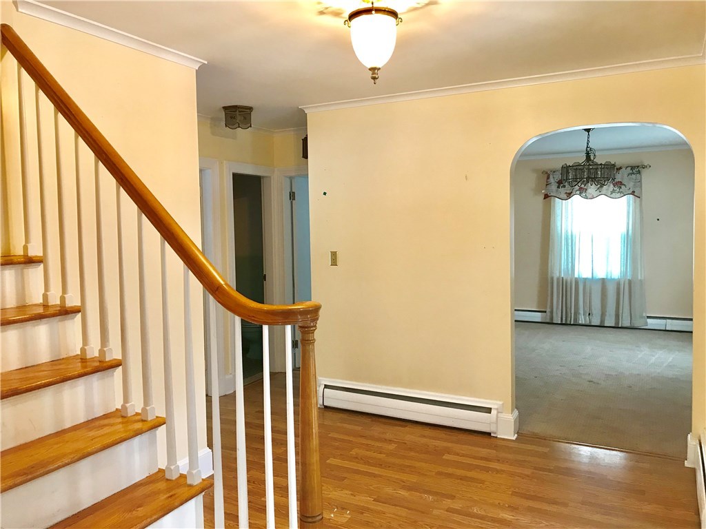 469 Woodland Road Woonsocket, RI 02895 - Photo 5 of 27