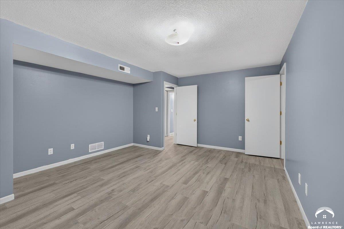 4714 Harvard Road Lawrence, KS 66049 - Photo 27 of 41
