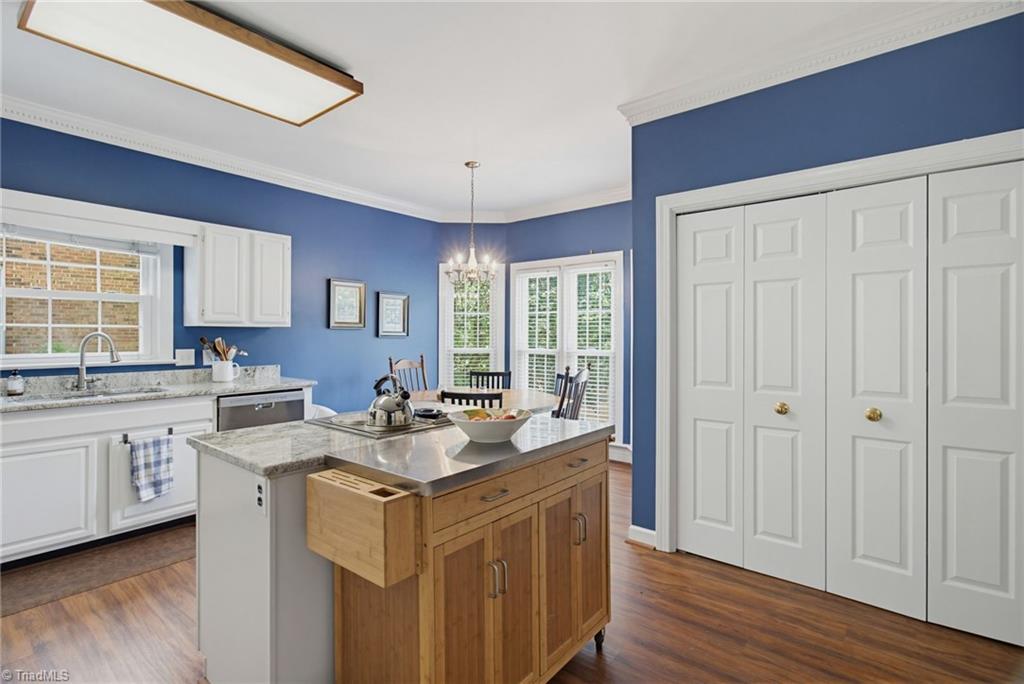520 Barrett Road Winston-Salem, NC 27104 - Photo 8 of 27