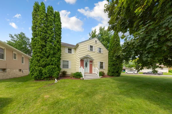 $245,000 | 825 8th Avenue Northeast, Waseca, MN 56093