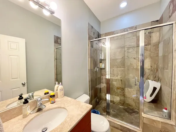 $4,700 | 2734 North Wolcott Avenue, Unit 203, Chicago, IL 60614