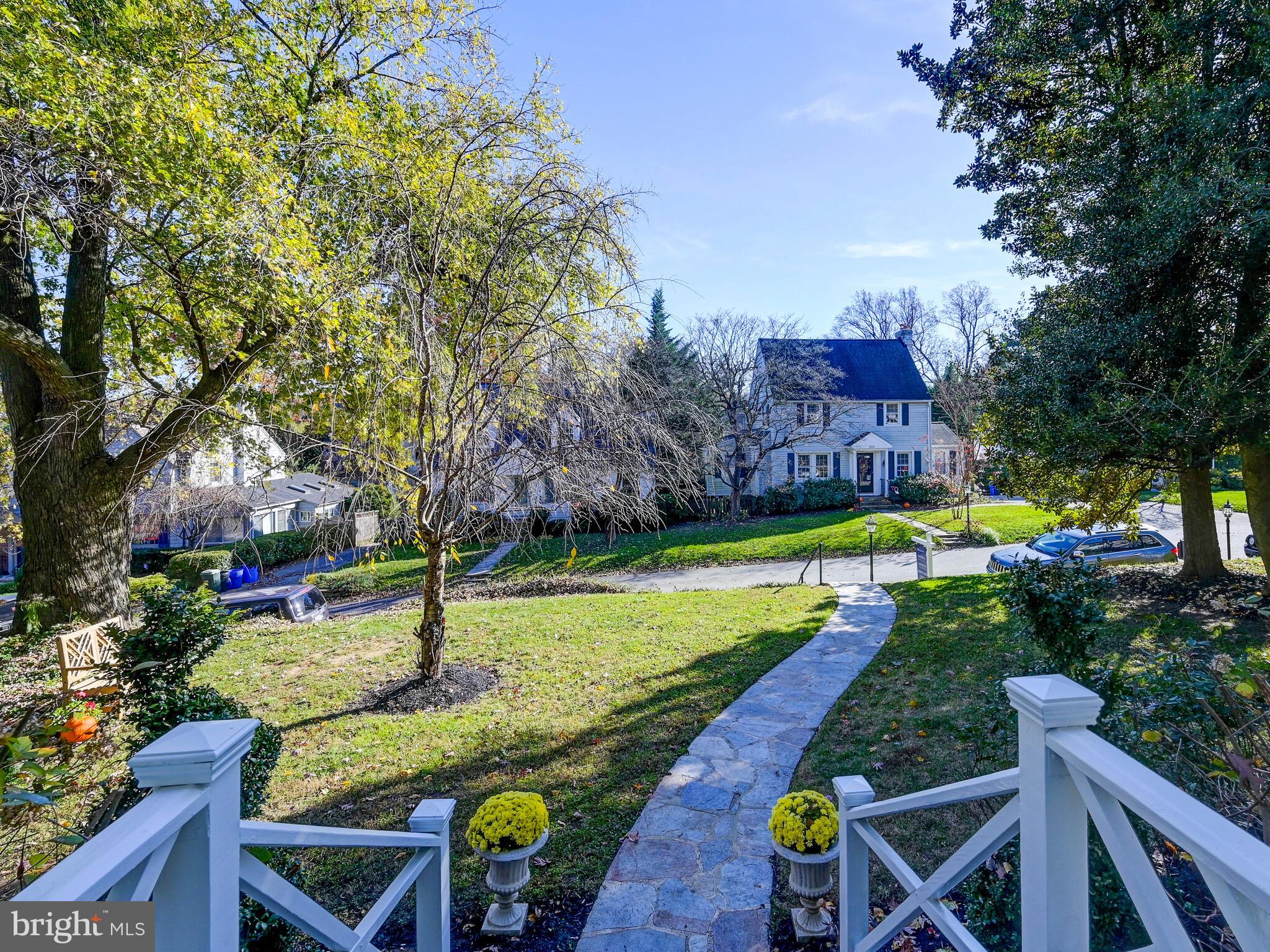 208 North Tyrone Road Baltimore, MD 21212 - Photo 4 of 28 Front porch view