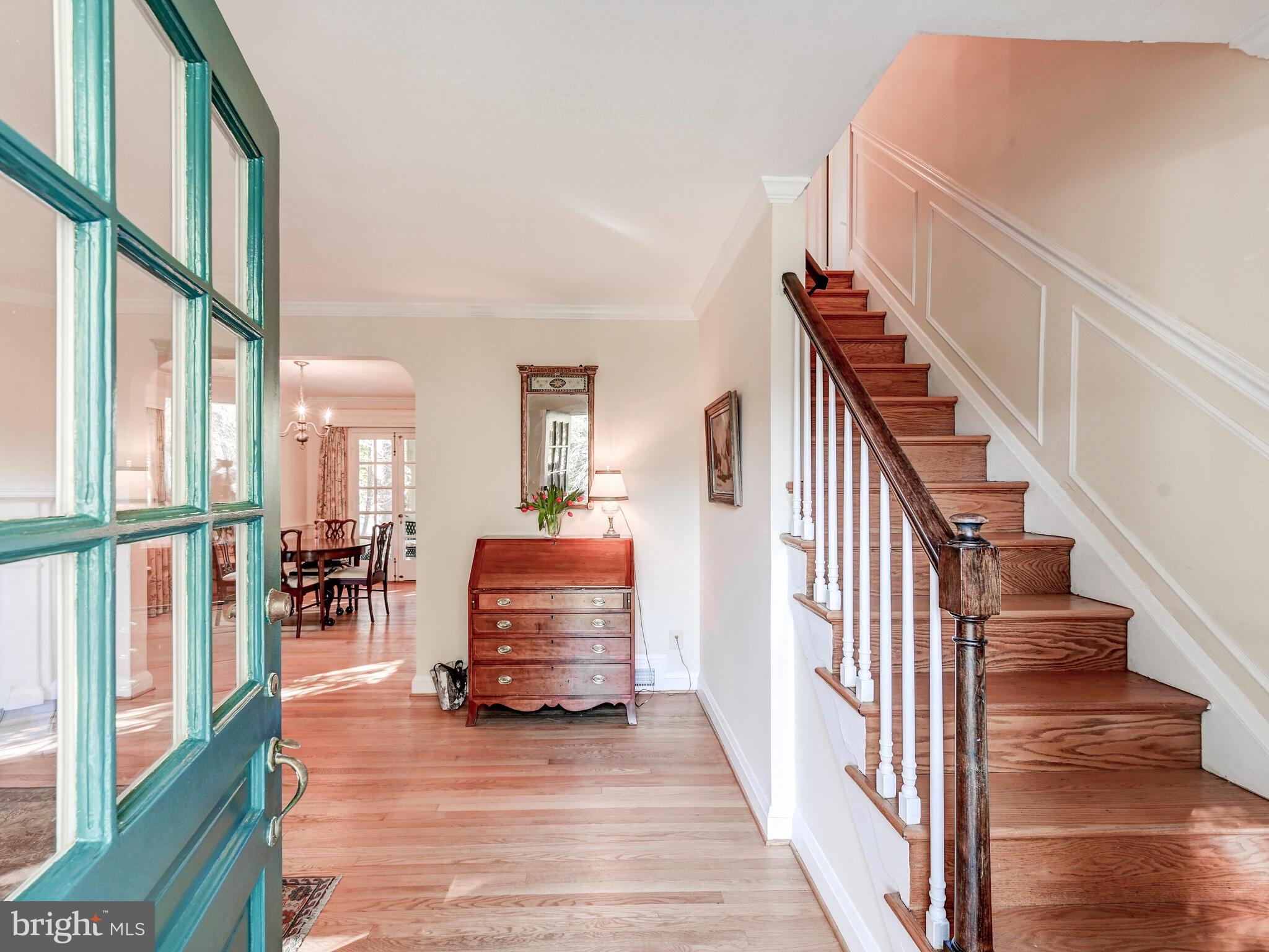 208 North Tyrone Road Baltimore, MD 21212 - Photo 6 of 28 Foyer