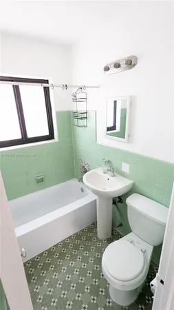 $1,700 | 811 81st Street, Unit 2, Miami Beach, FL 33141