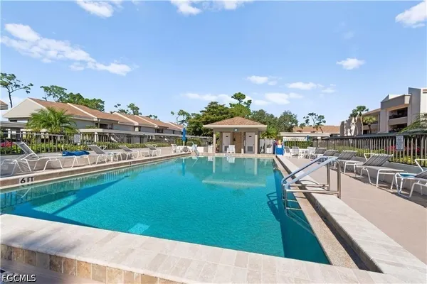 $1,450 | 5665 Trailwinds Drive, Unit 621, Fort Myers, FL 33907