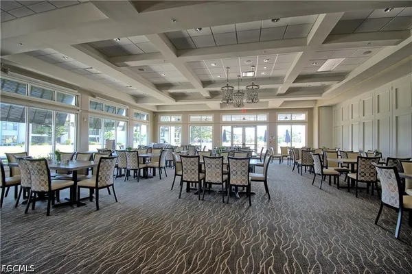 $1,450 | 5665 Trailwinds Drive, Unit 621, Fort Myers, FL 33907