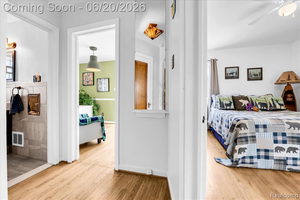 1009 Harvard Road Berkley, MI 48072 - Photo 12 of 44