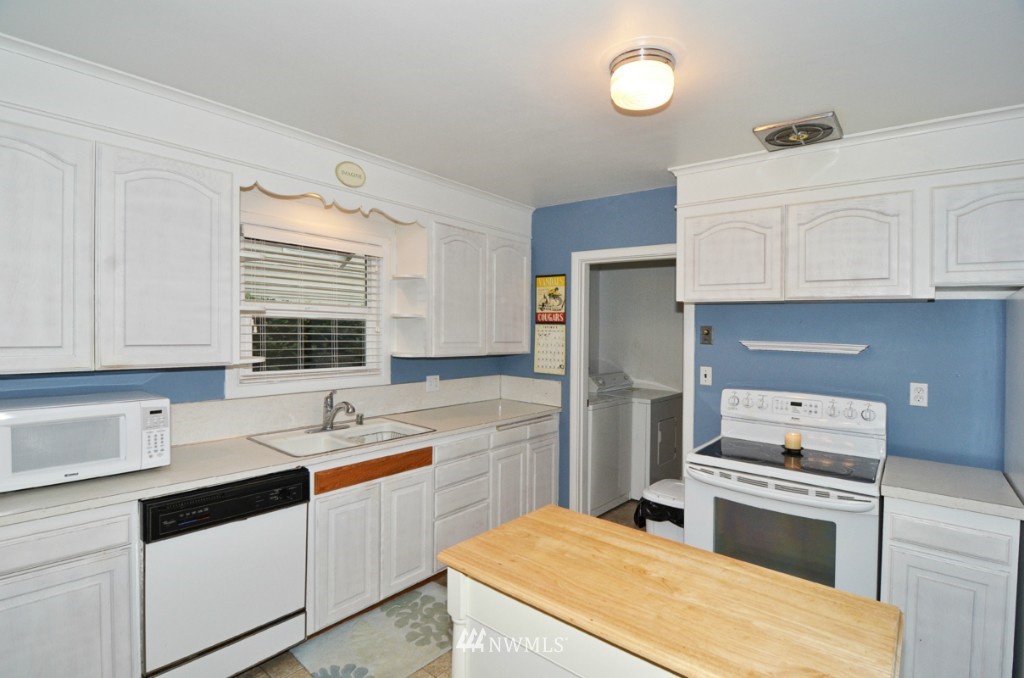 6929 Cady Road Everett, WA 98203 - Photo 7 of 13