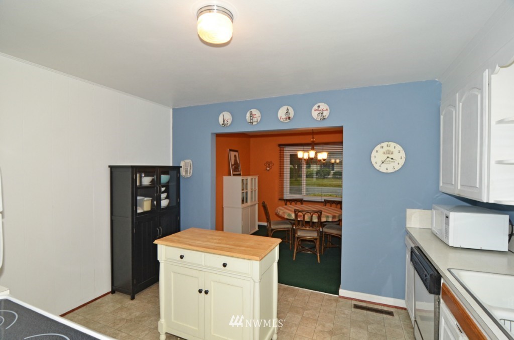 6929 Cady Road Everett, WA 98203 - Photo 8 of 13