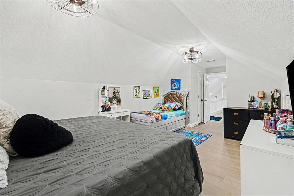 413 Euclid Avenue Seffner, FL 33584 - Photo 13 of 39