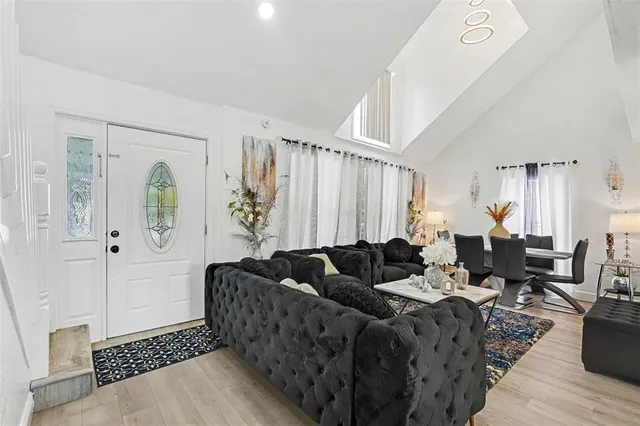 $420,000 | 413 Euclid Avenue, Seffner, FL 33584