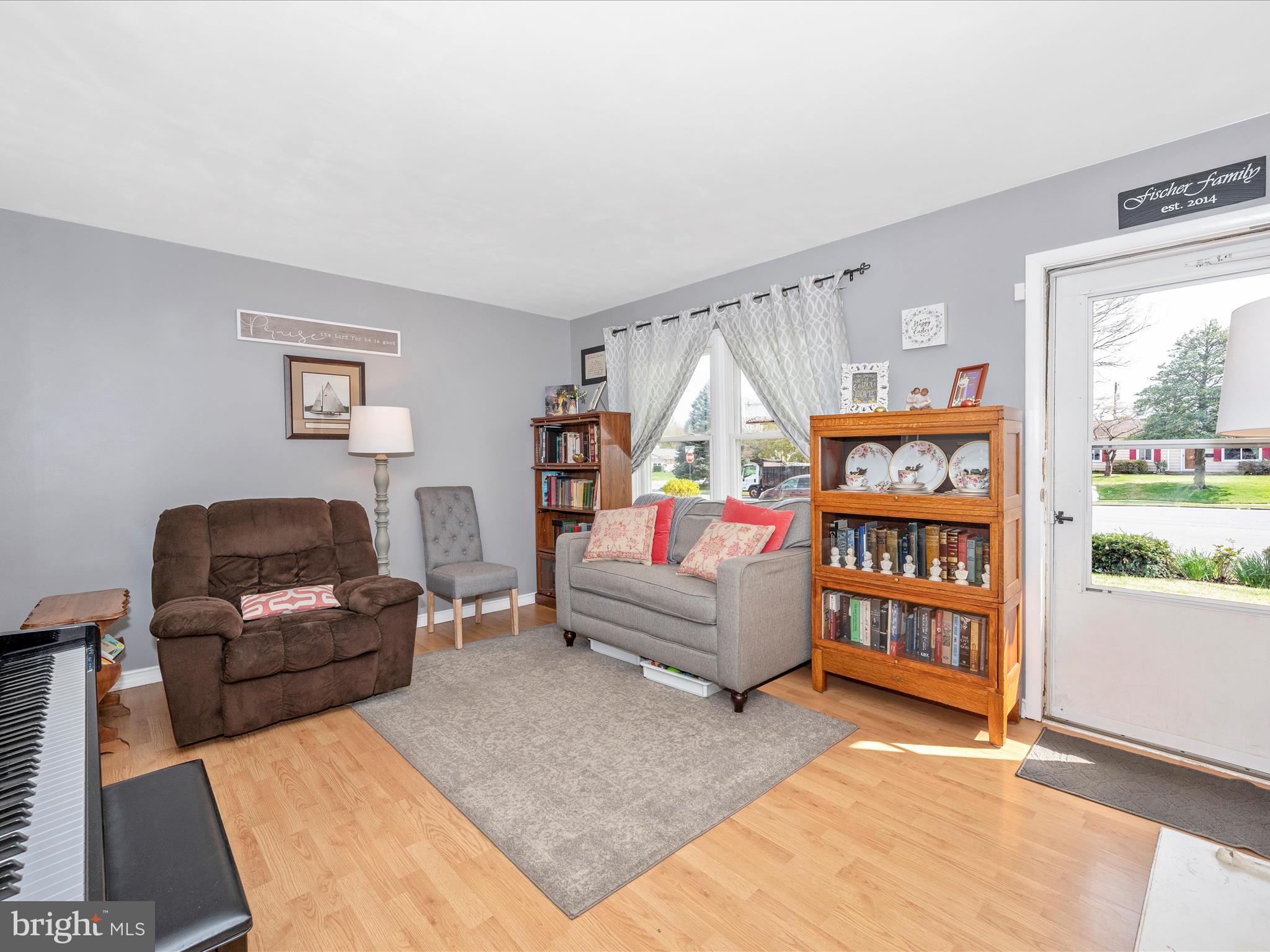 303 Loganberry Court Frederick, MD 21701 - Photo 14 of 50 Living Room