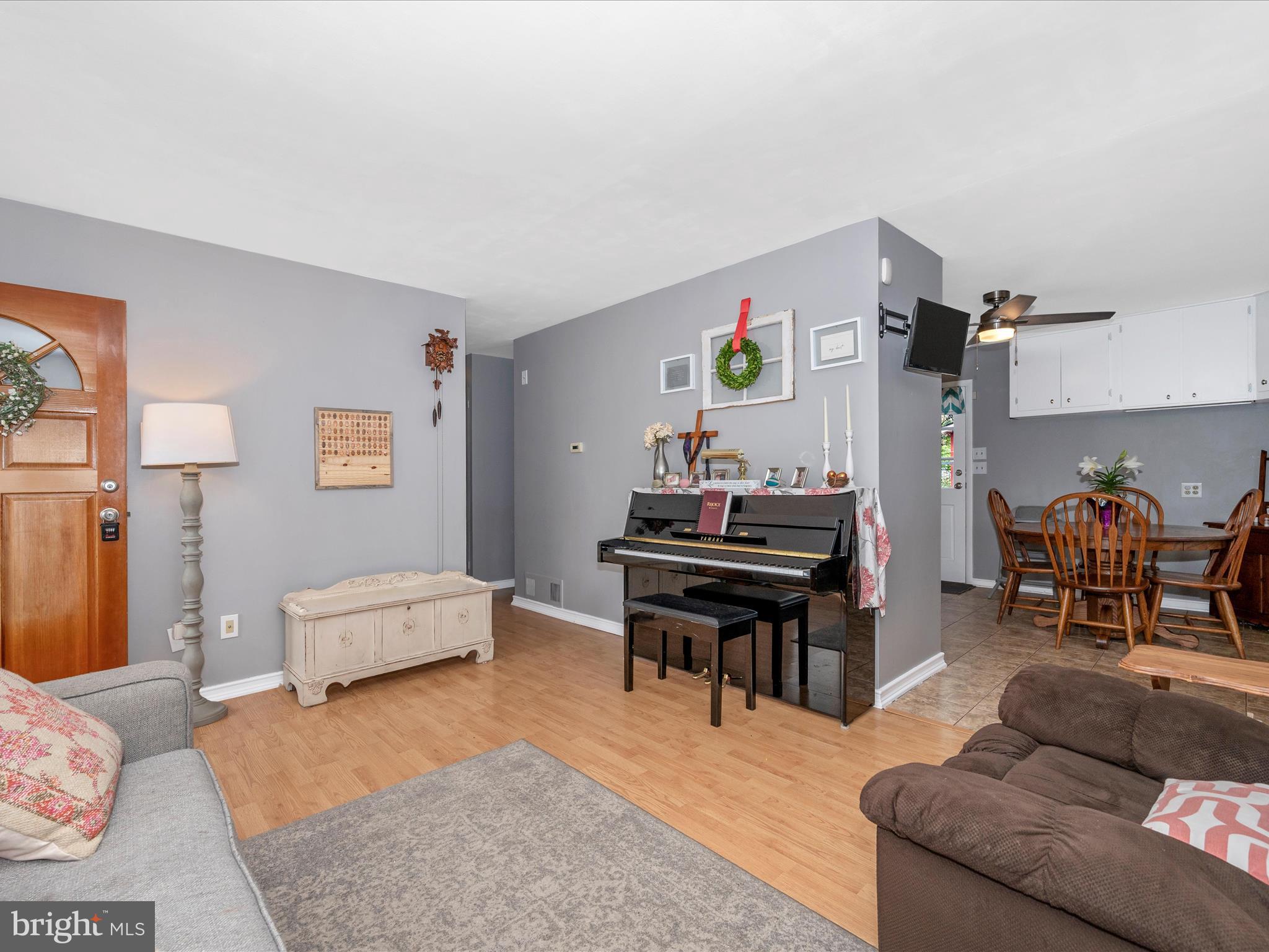 303 Loganberry Court Frederick, MD 21701 - Photo 16 of 50 Living Room
