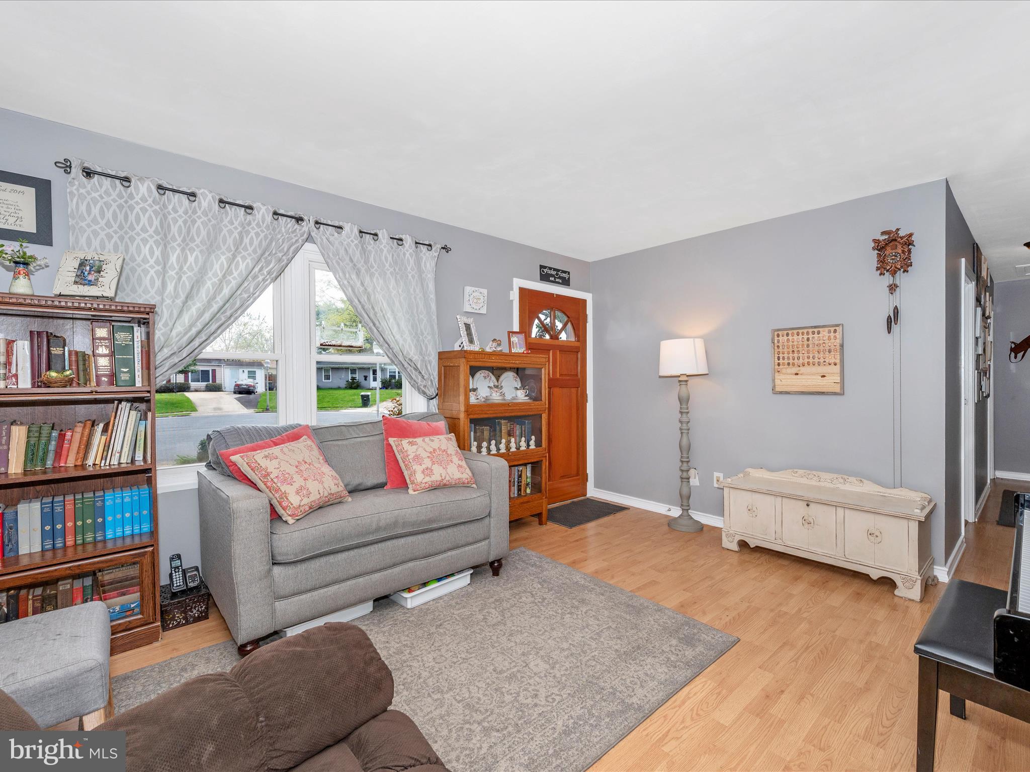 303 Loganberry Court Frederick, MD 21701 - Photo 19 of 50 Living Room