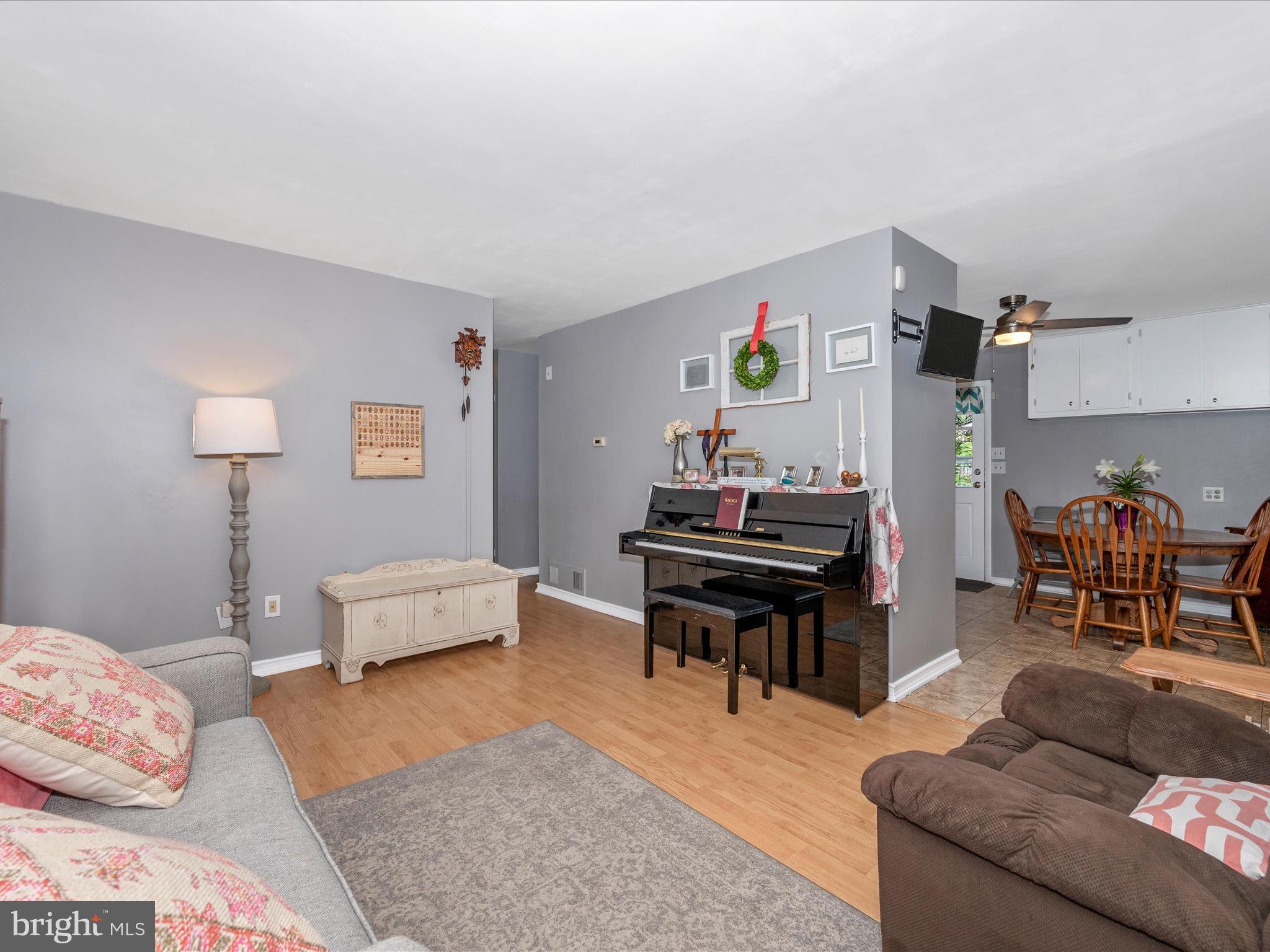 303 Loganberry Court Frederick, MD 21701 - Photo 20 of 50 Living Room
