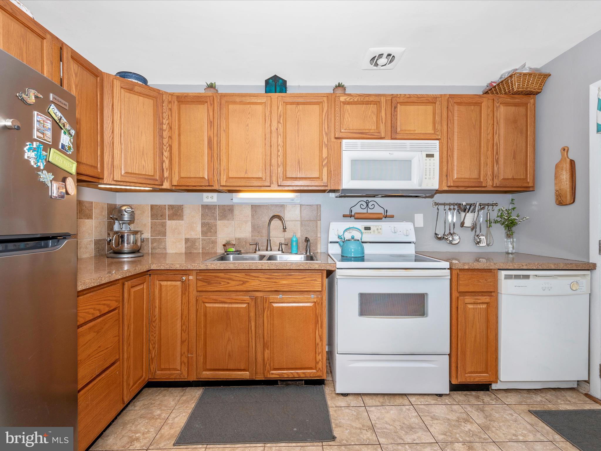 303 Loganberry Court Frederick, MD 21701 - Photo 26 of 50 Kitchen